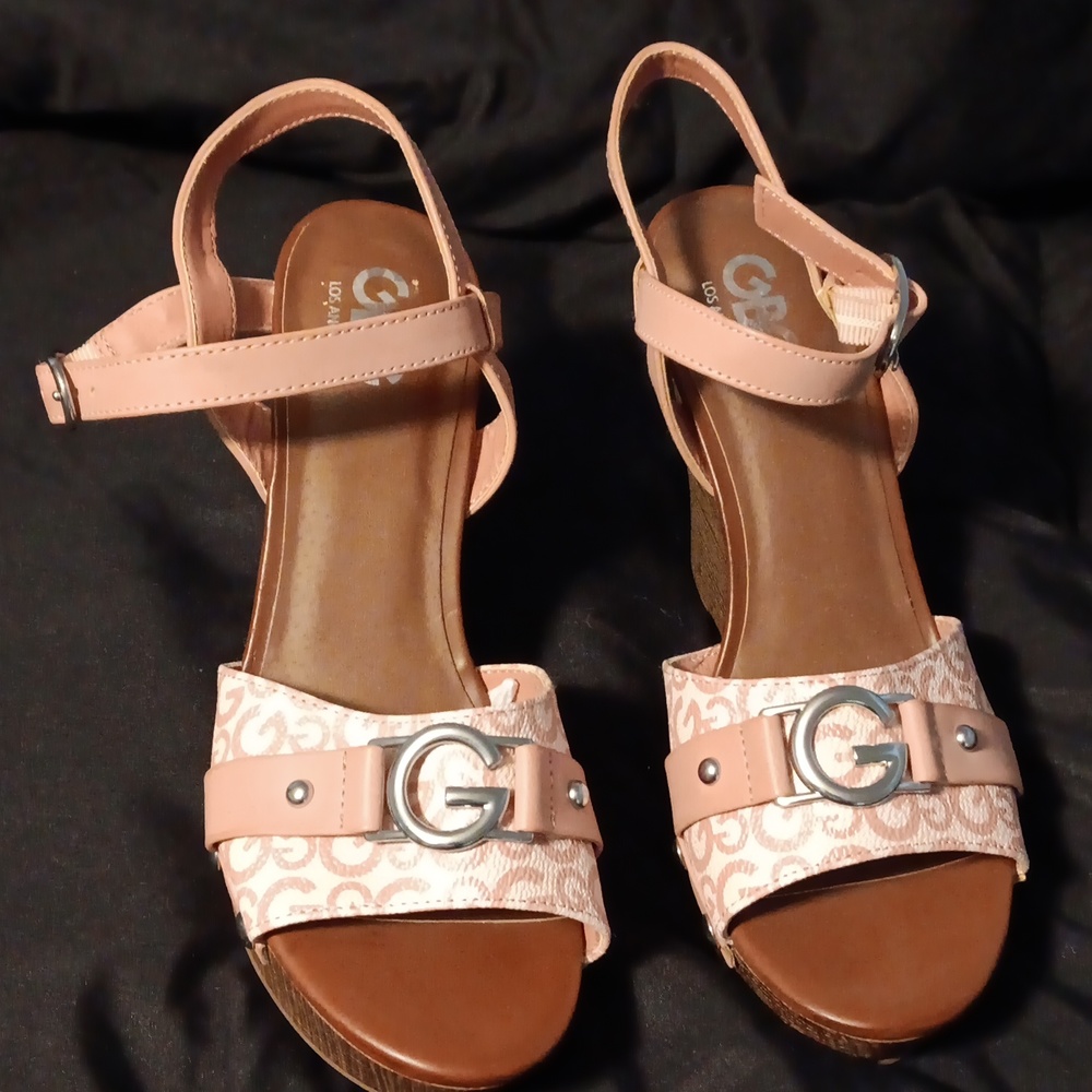 BGB shoes size 9 wedges